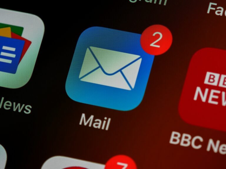 Substack: A Plataforma de Newsletters que Está Bombando no Brasil Substack: A Plataforma de Newsletters que Está Bombando no Brasil
