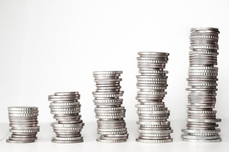 Como Fazer o Dinheiro Crescer: As 3 Fases Essenciais das Finanças Pessoais Como Fazer o Dinheiro Crescer: As 3 Fases Essenciais das Finanças Pessoais
