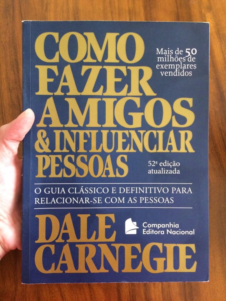 Como Criar Relacionamentos Genuínos: Lições de “Como Fazer Amigos e Influenciar Pessoas”