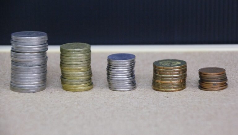 Quer Ficar Rico? Não Economize Dinheiro!