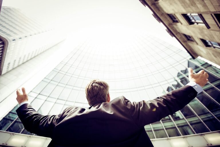 Como Se Tornar um Profissional de Alta Performance e Alcançar o Sucesso com Confiança Como Se Tornar um Profissional de Alta Performance e Alcançar o Sucesso com Confiança